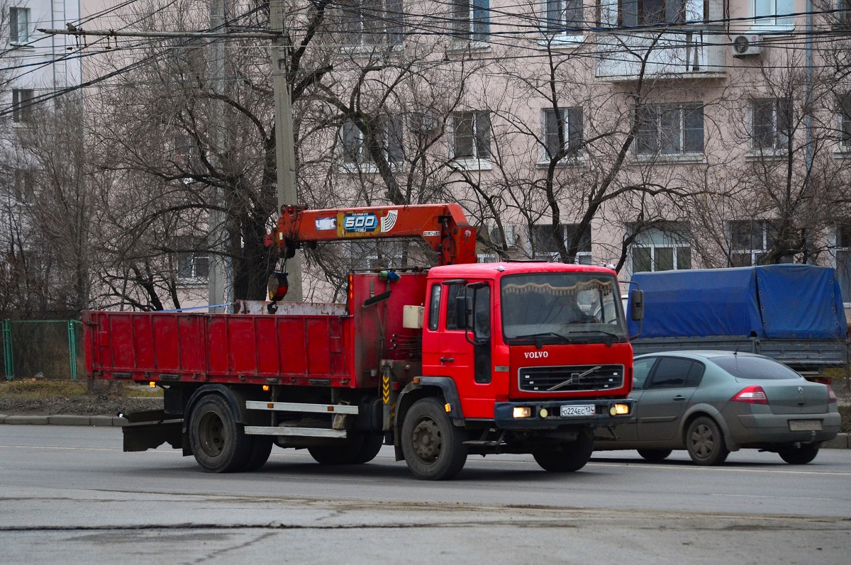 Волгоградская область, № О 224 ЕС 134 — Volvo ('2001) FL