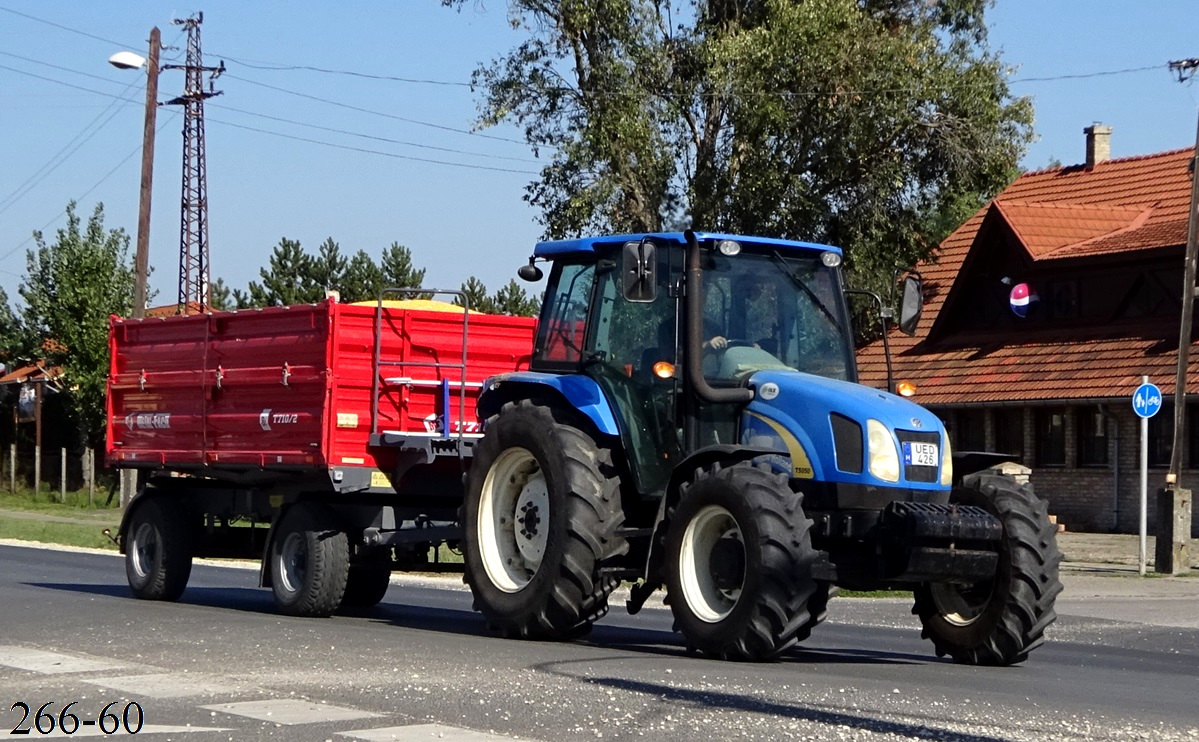 Венгрия, № UED-426 — New Holland (общая модель)