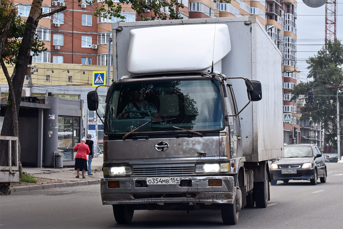 Новосибирская область, № О 354 МВ 154 — Hino Ranger