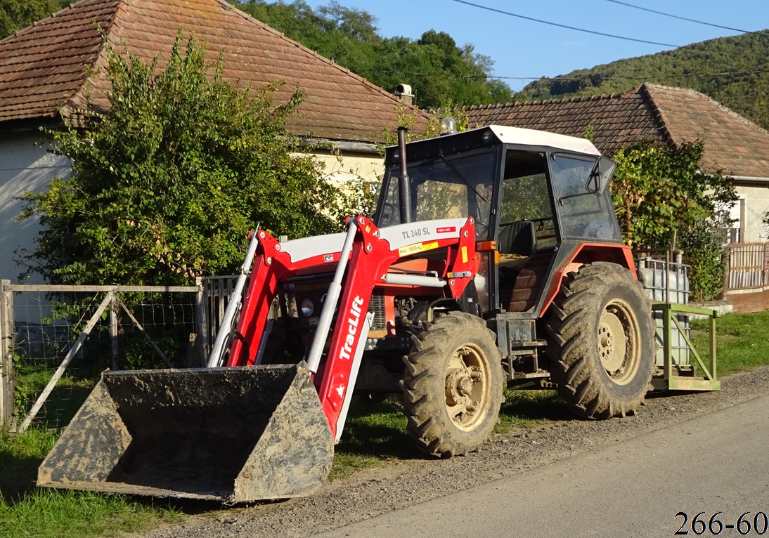 Венгрия, № YGB-014 — Zetor 6245; Венгрия — Трактора с навесным оборудованием для транспортировки ящиков