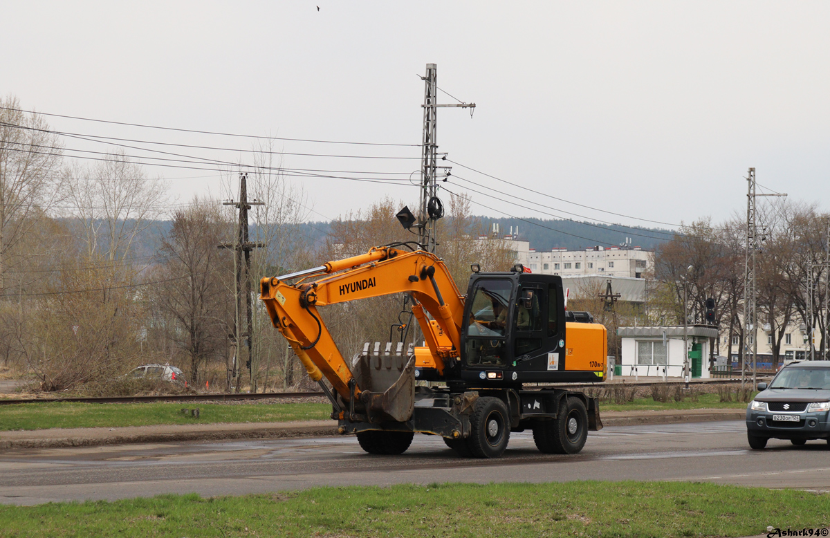 Красноярский край, № 3156 КТ 24 — Hyundai R170W