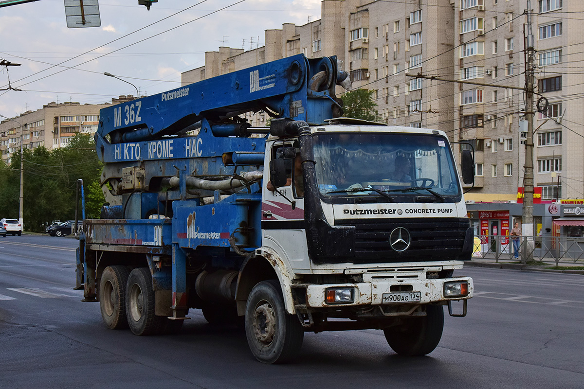 Волгоградская область, № М 900 АО 134 — Mercedes-Benz NG (общ. мод.)