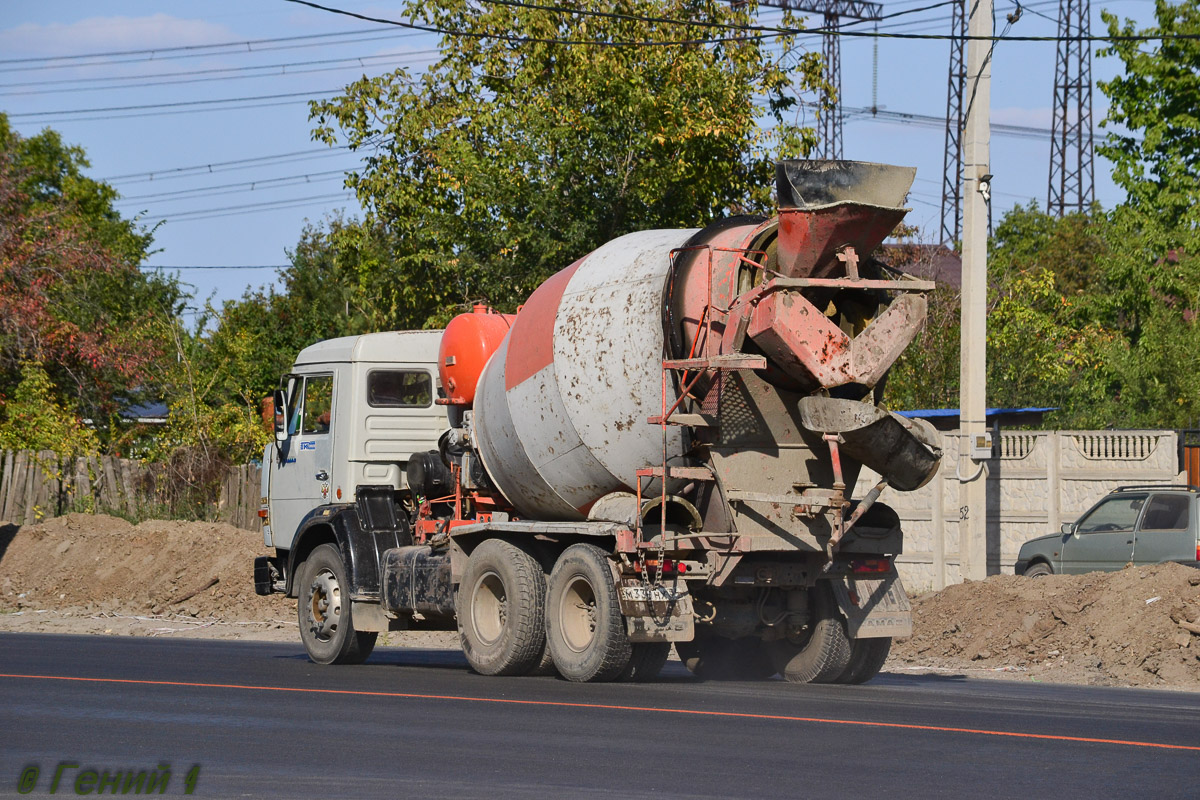 Волгоградская область, № М 330 НХ 34 — КамАЗ-55111-02 [55111C]