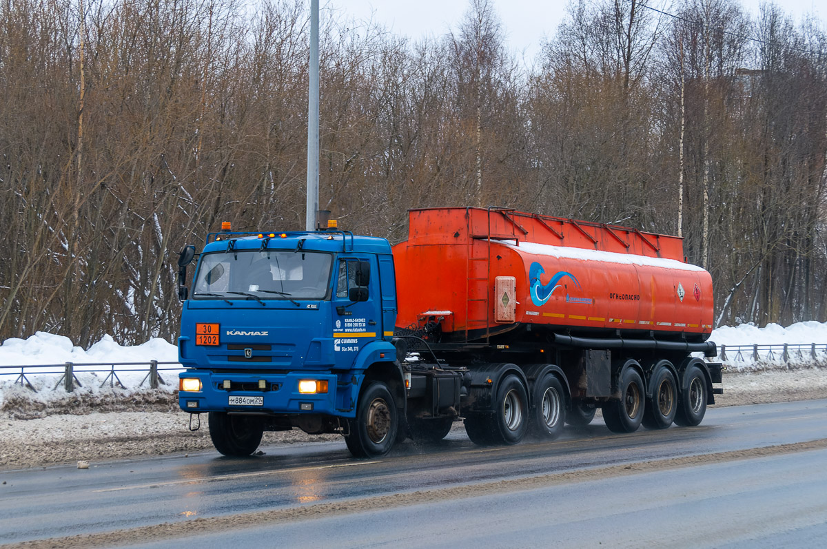 Архангельская область, № М 884 ОМ 29 — КамАЗ-65111 (общая модель)