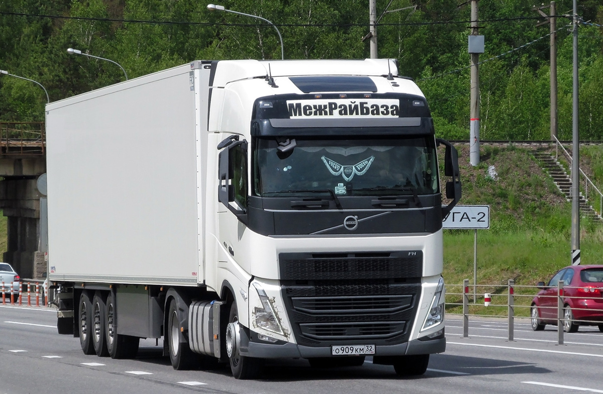 Брянская область, № О 909 КМ 32 — Volvo ('2020) FH.460