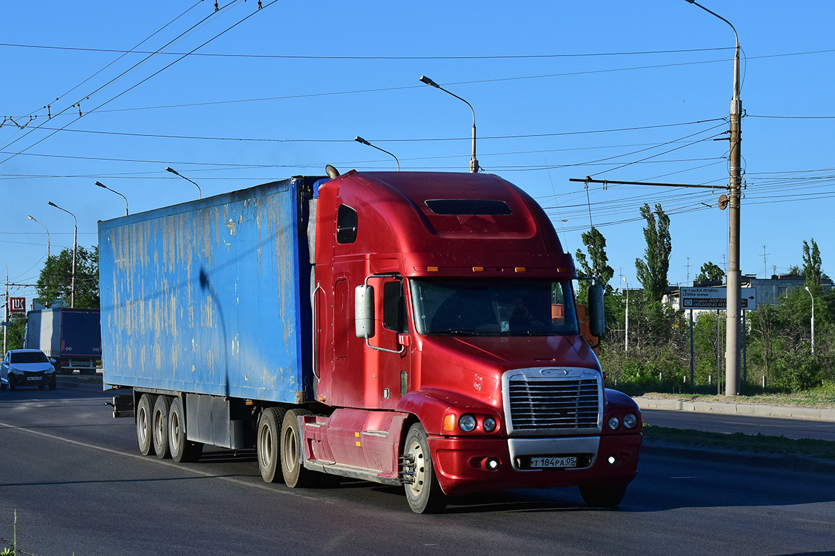 Дагестан, № Т 184 РА 05 — Freightliner Century Class