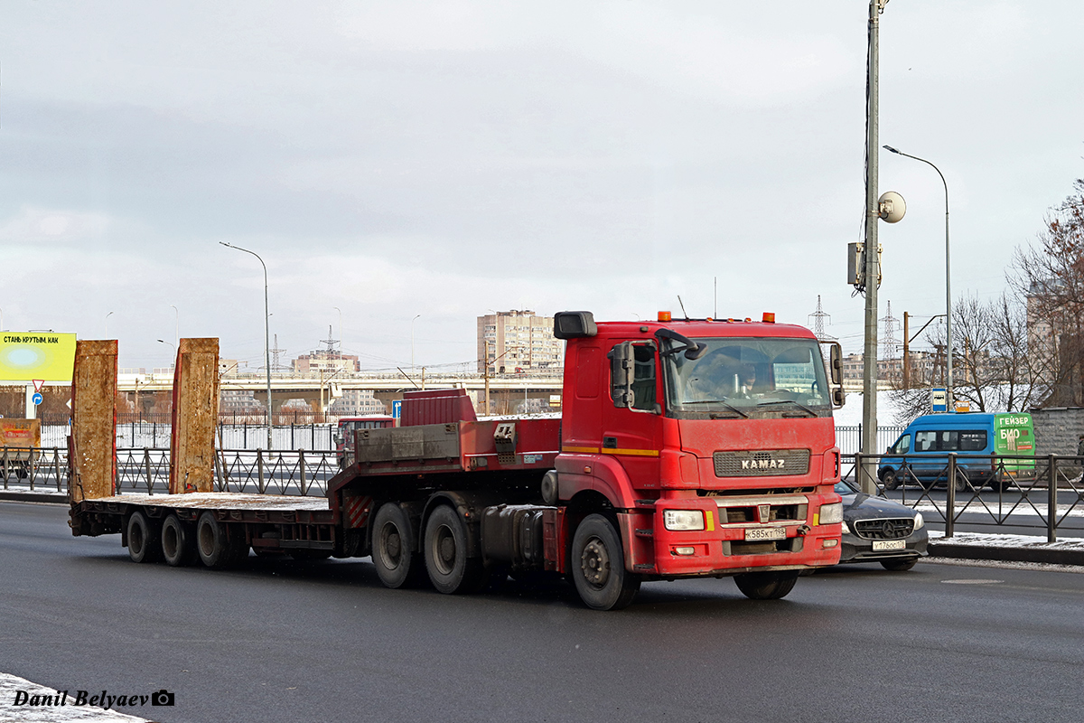 Санкт-Петербург, № К 585 КТ 198 — КамАЗ-65806-T5(68)