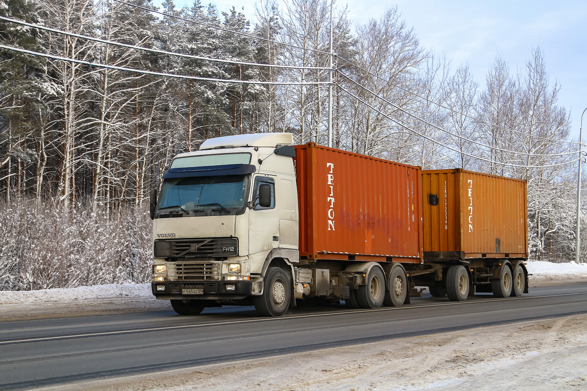 Дагестан, № Т 545 ЕС 05 — Volvo ('1993) FH12.380