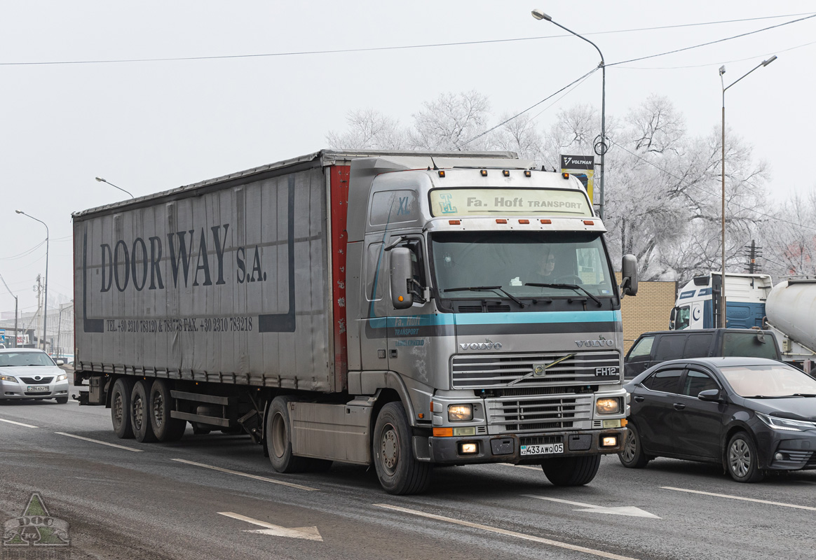 Алматинская область, № 433 AWQ 05 — Volvo ('1993) FH12.380