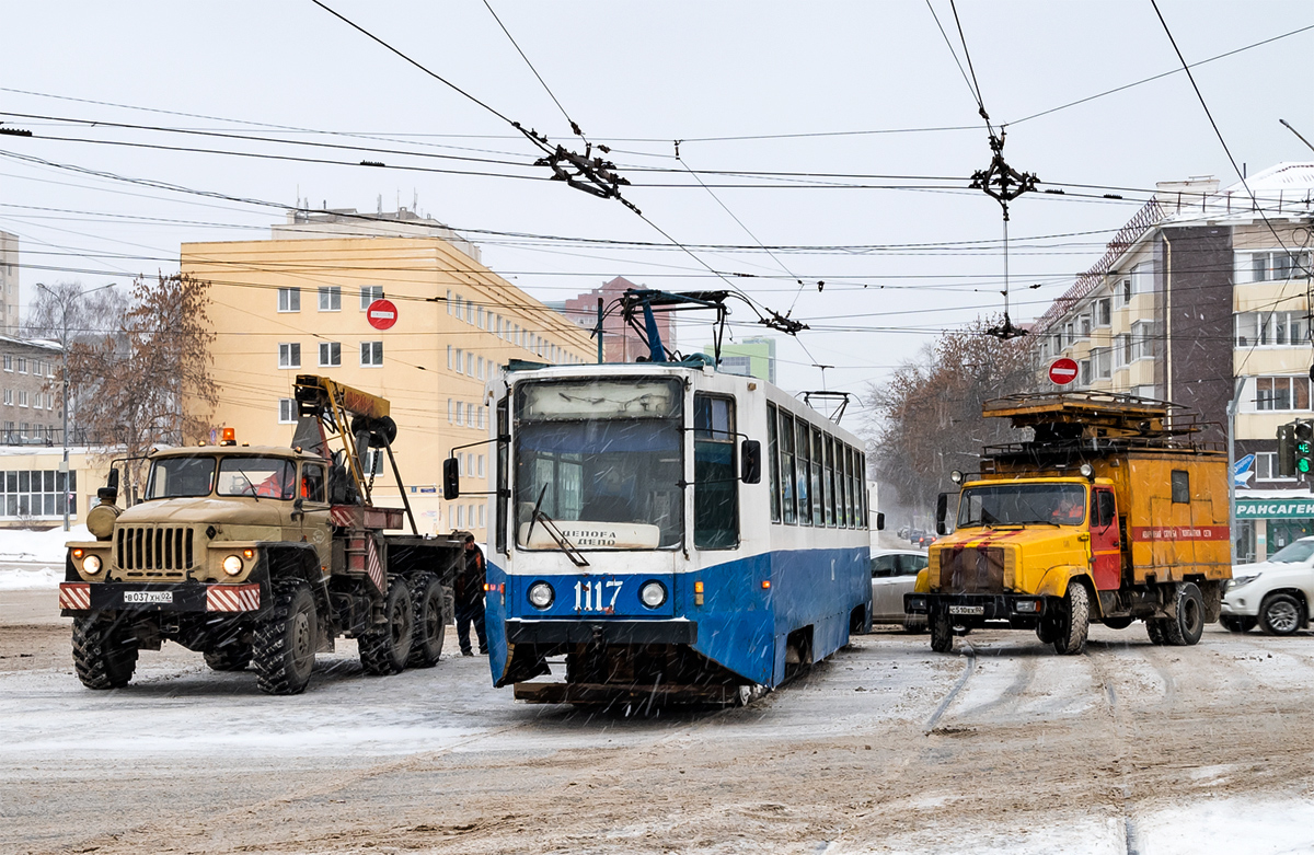 Башкортостан, № В 037 ХН 02 — Урал-4320-10; Башкортостан, № С 510 ЕХ 02 — ЗИЛ-433362