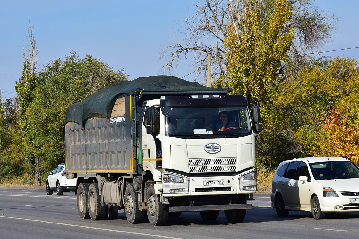 Волгоградская область, № М 173 ТО 134 — FAW J6 CA3310