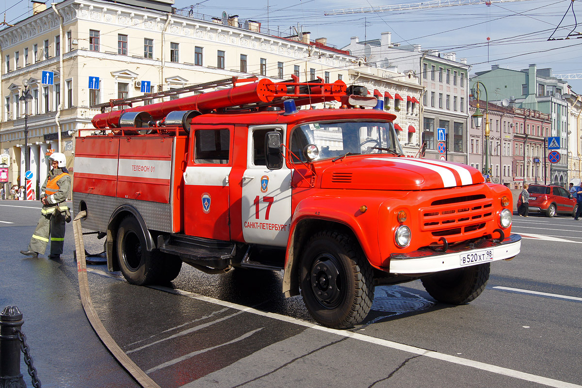 Санкт-Петербург, № В 520 ХТ 98 — ЗИЛ-431412