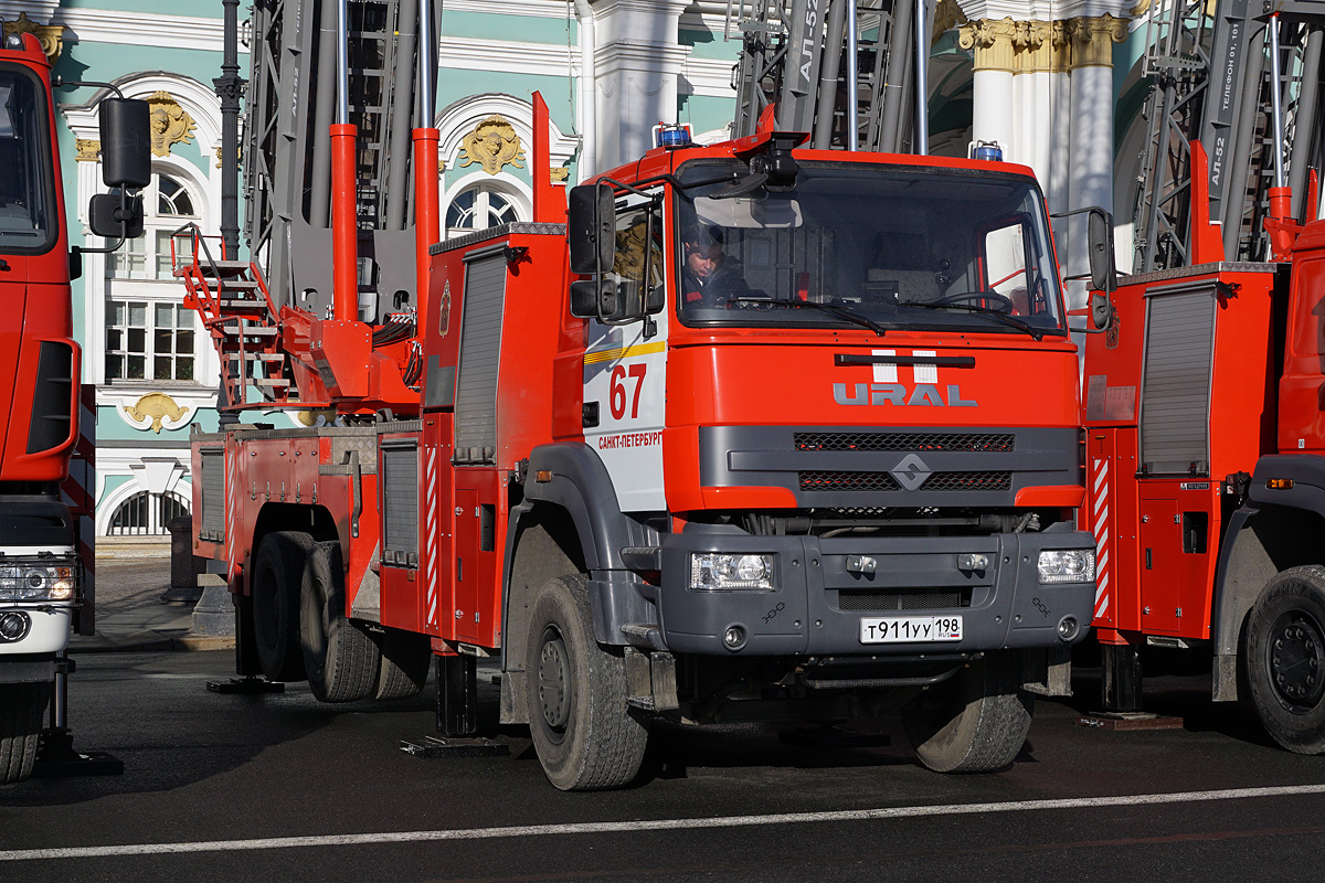 Санкт-Петербург, № Т 911 УУ 198 — Урал-C35510