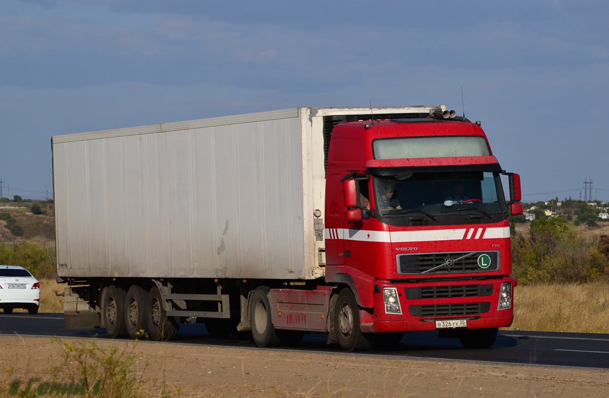 Вологодская область, № В 326 УХ 35 — Volvo ('2002) FH12.400