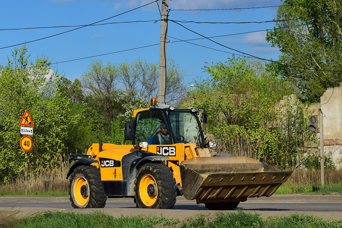 Волгоградская область, № 5369 ЕА 34 — JCB 531-70