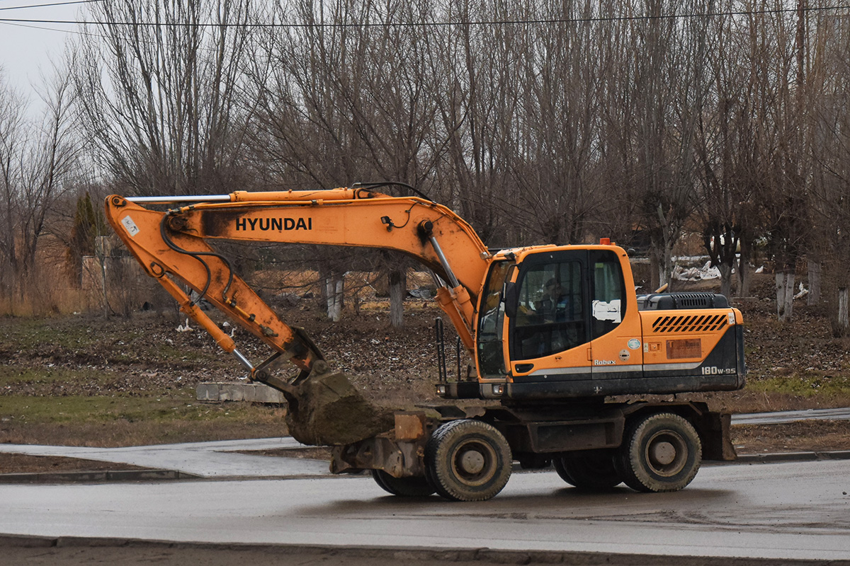 Волгоградская область, № 3836 СН 34 — Hyundai R180W