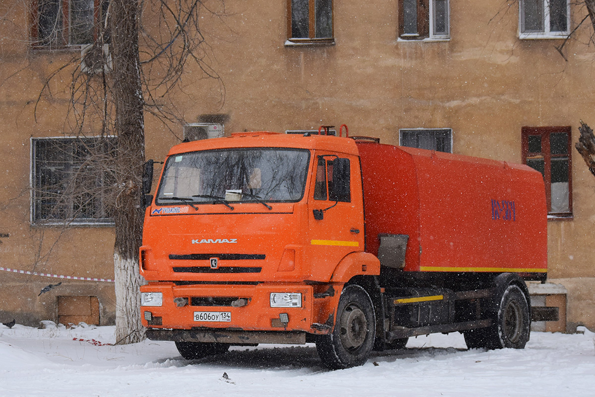 Волгоградская область, № В 606 ОУ 134 — КамАЗ-43253-R4(28)