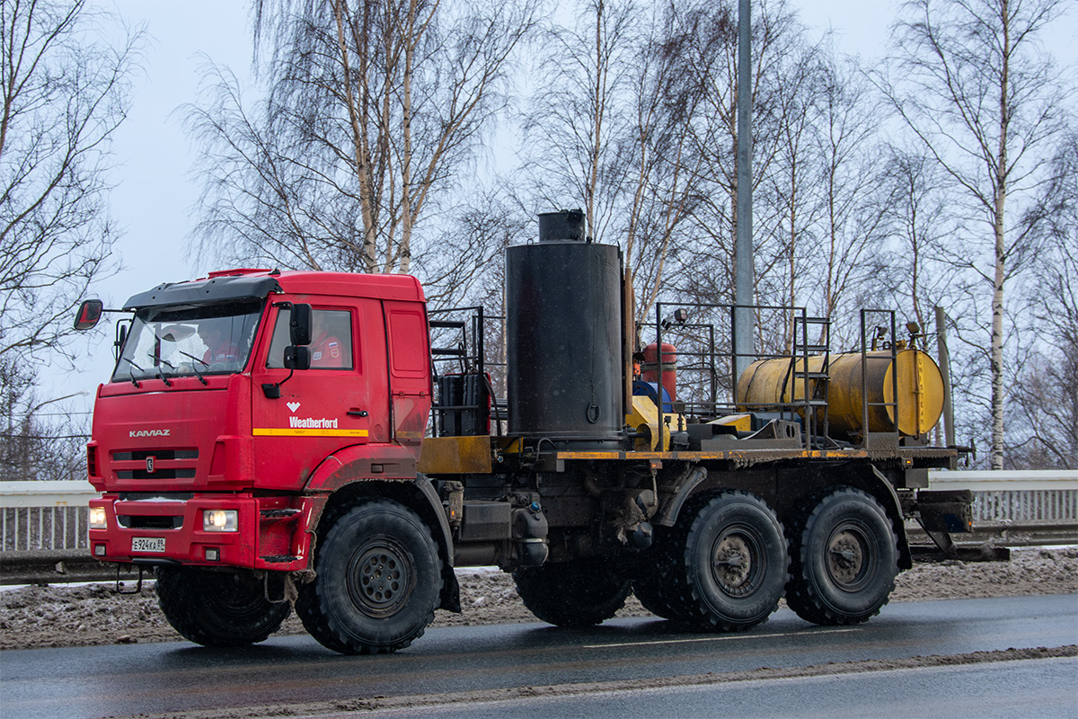 Ханты-Мансийский автоном.округ, № Е 924 КА 89 — КамАЗ-5350-D5(66) Ханты-Мансийский автоном.округ, № Е 924 КА 89 — КамАЗ-5350-D5(66)