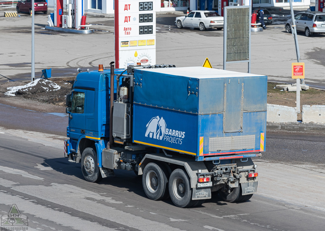 Московская область, № В 215 КМ 750 — Mercedes-Benz Actros ('2009)