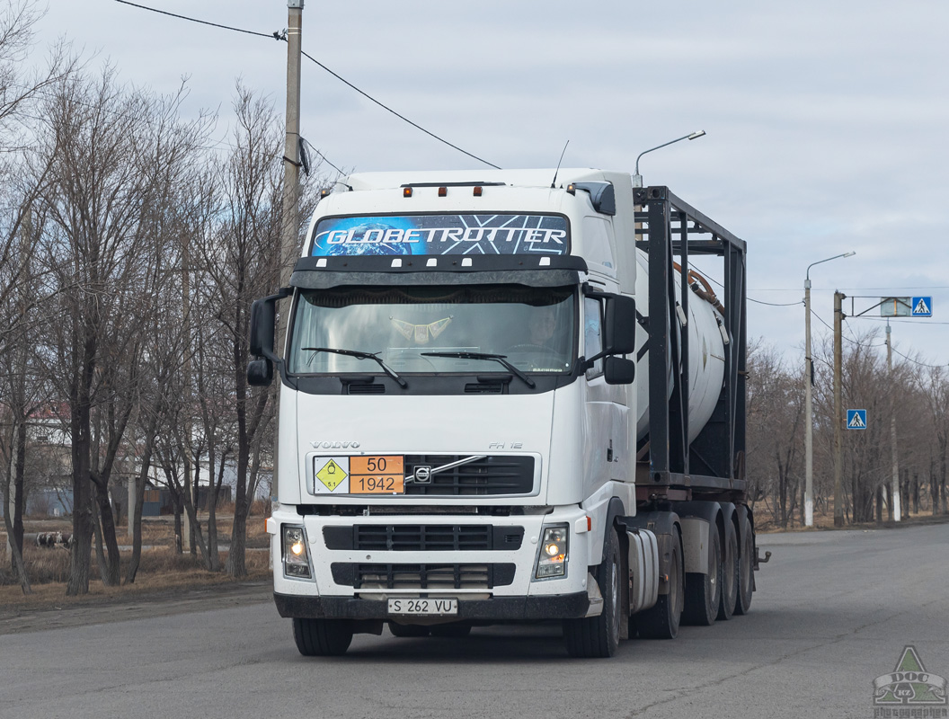 Павлодарская область, № S 262 VU — Volvo ('2002) FH12.460