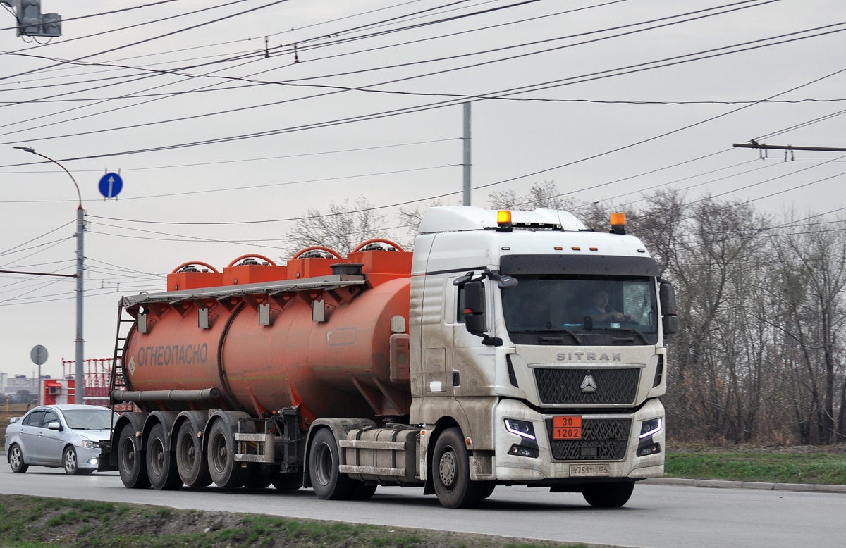 Красноярский край, № Х 751 ТН 124 — Sitrak C7H ZZ4186 MAX