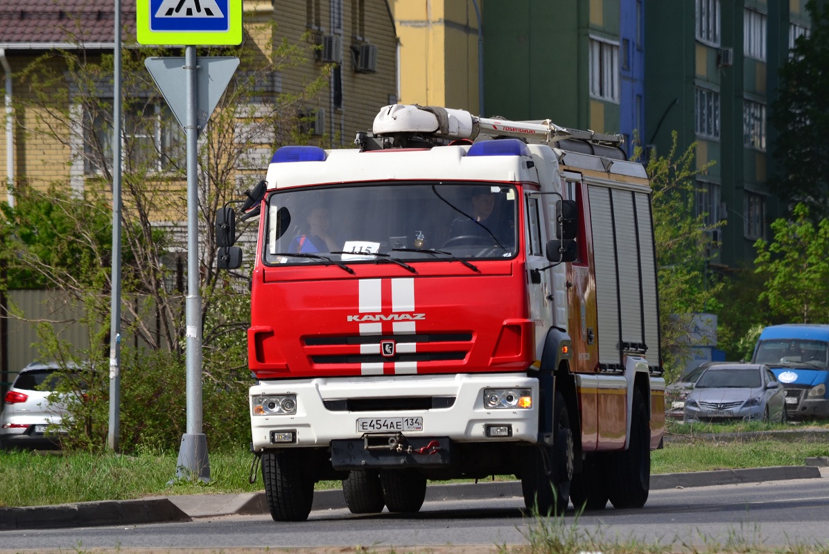 Волгоградская область, № Е 454 АЕ 134 — КамАЗ-5387-RF(08) [53870F-R]