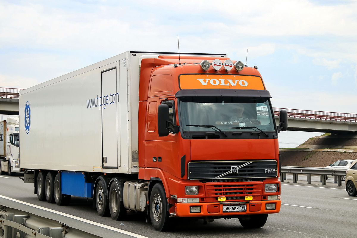 Санкт-Петербург, № О 856 ЕК 198 — Volvo ('1993) FH12.460