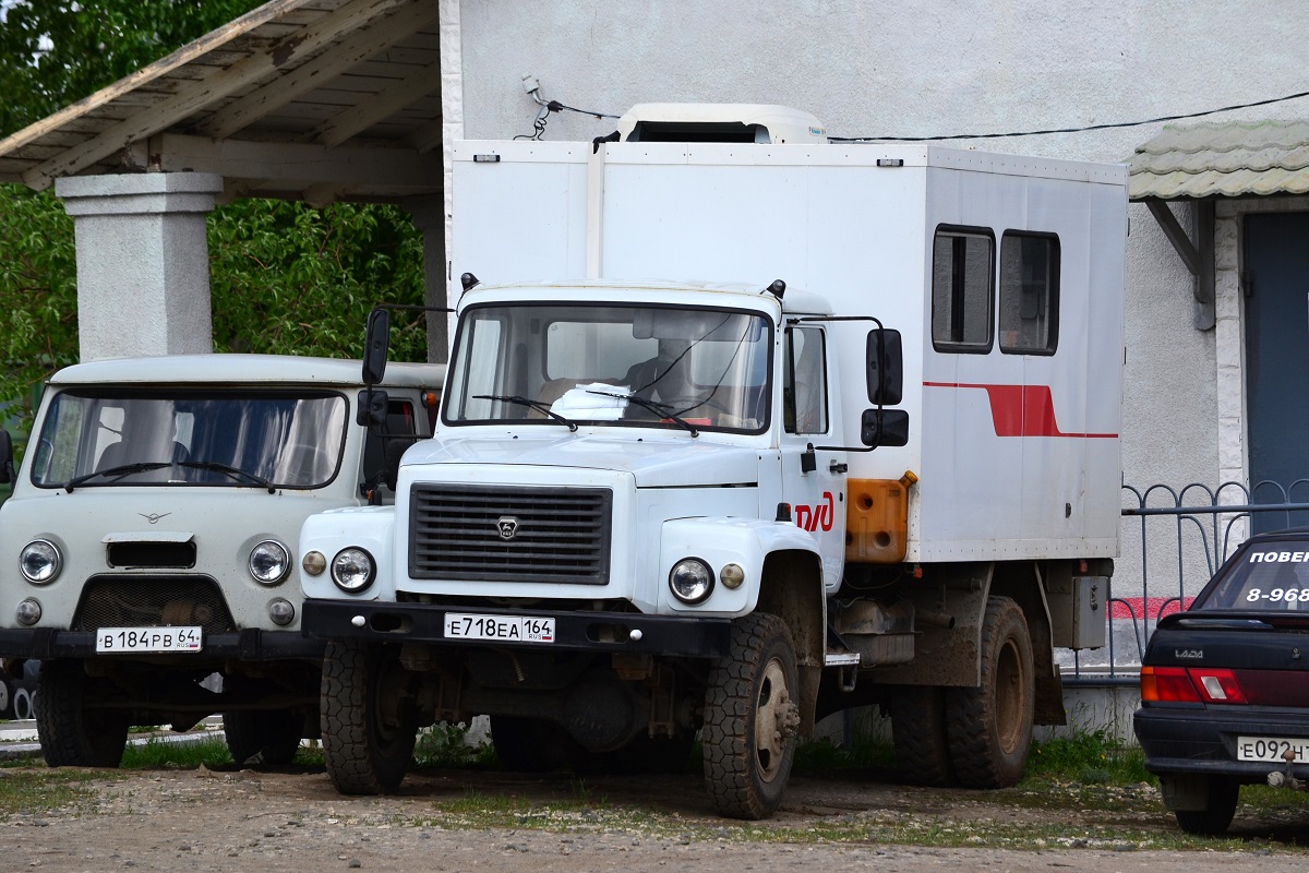 Волгоградская область, № Е 718 ЕА 164 — ГАЗ-33086 «Земляк»