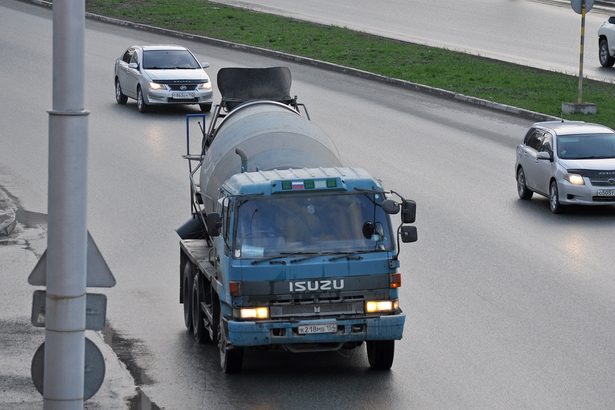Новосибирская область, № К 218 МВ 154 — Isuzu V305