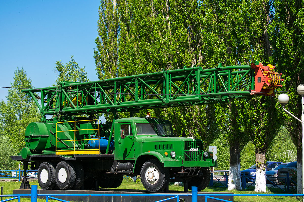Башкортостан, № (02) Б/Н 0039 — КрАЗ-257Б; Башкортостан — Автомобили на постаментах; Техника на постаментах, памятники (Башкортостан) Башкортостан, № (02) Б/Н 0039 — КрАЗ-257Б; Башкортостан — Автомобили на постаментах; Техника на постаментах, памятники (Башкортостан)
