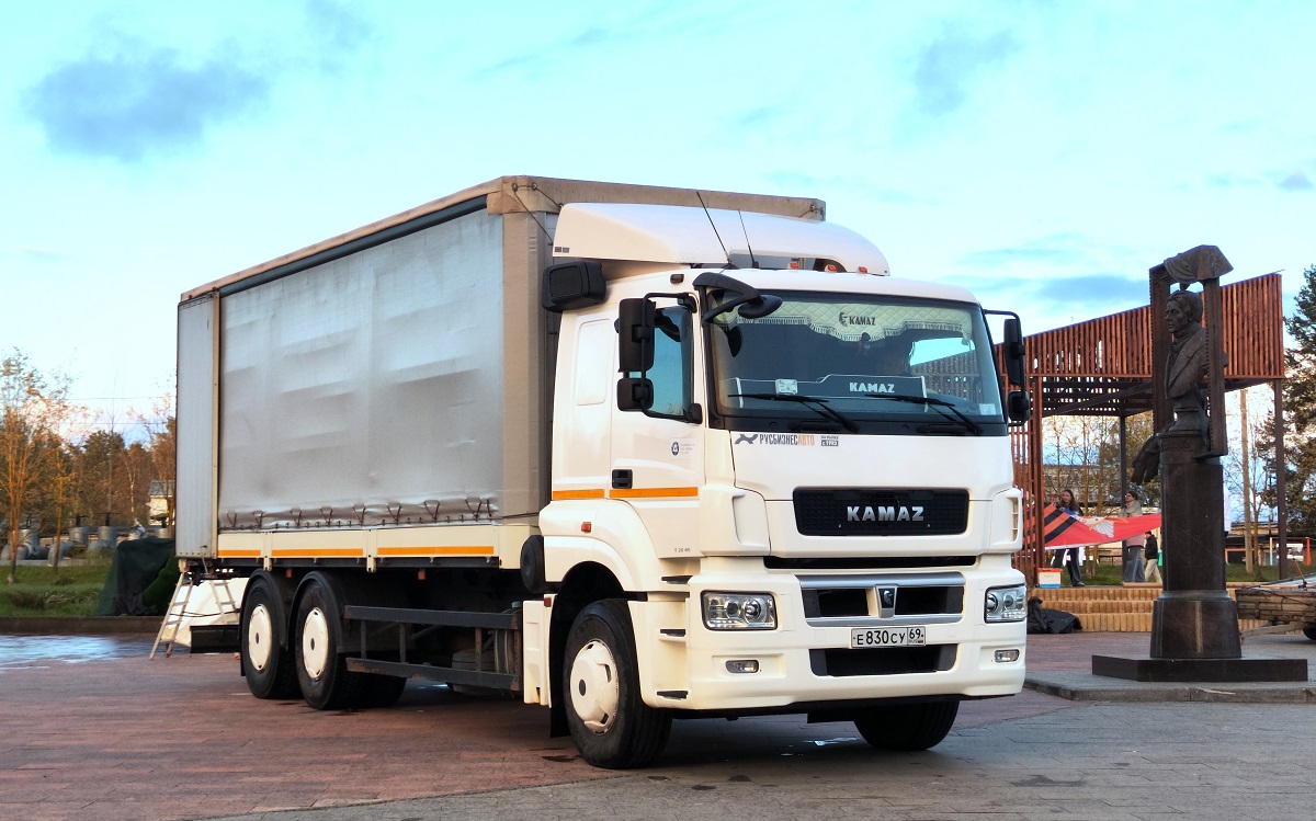 Тверская область, № Е 830 СУ 69 — КамАЗ-65207-S5(87)
