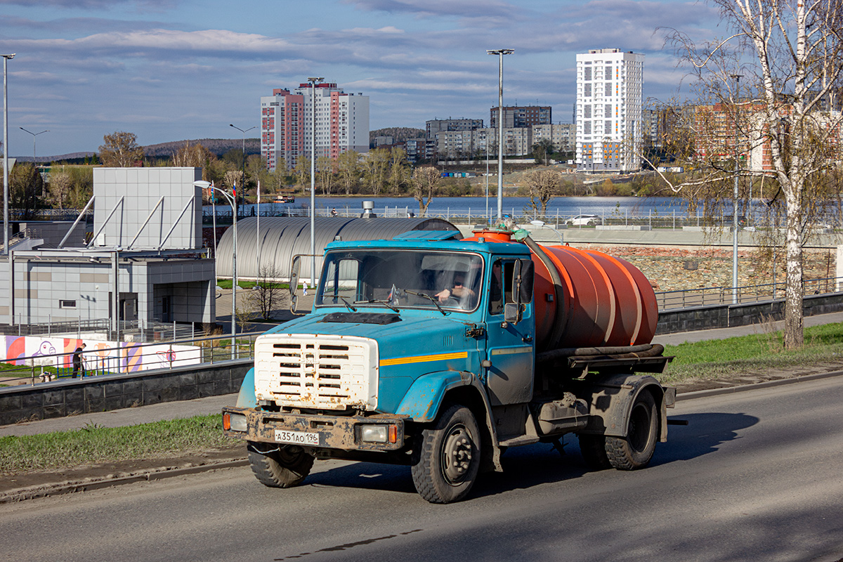 Свердловская область, № А 351 АО 196 — ЗИЛ-433362 Свердловская область, № А 351 АО 196 — ЗИЛ-433362