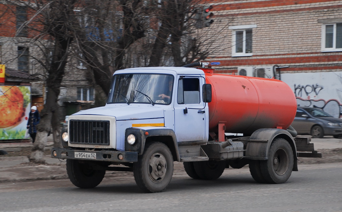 Нижегородская область, № Х 954 ЕА 52 — ГАЗ-3307