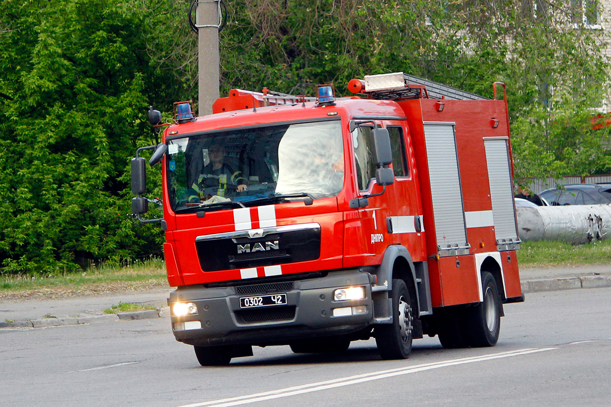 Днепропетровская область, № 0302 Ч2 — MAN TGM (общая модель) Днепропетровская область, № 0302 Ч2 — MAN TGM (общая модель)