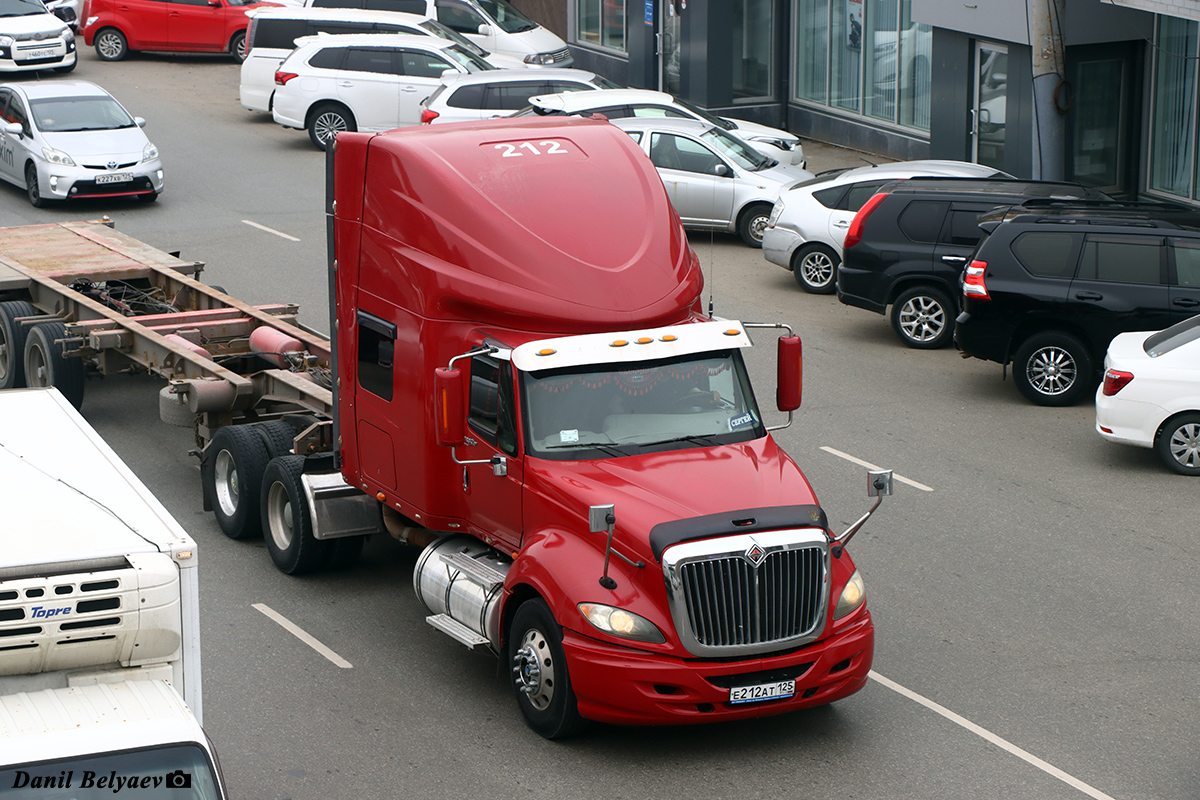 Приморский край, № Е 212 АТ 125 — International Prostar Приморский край, № Е 212 АТ 125 — International Prostar