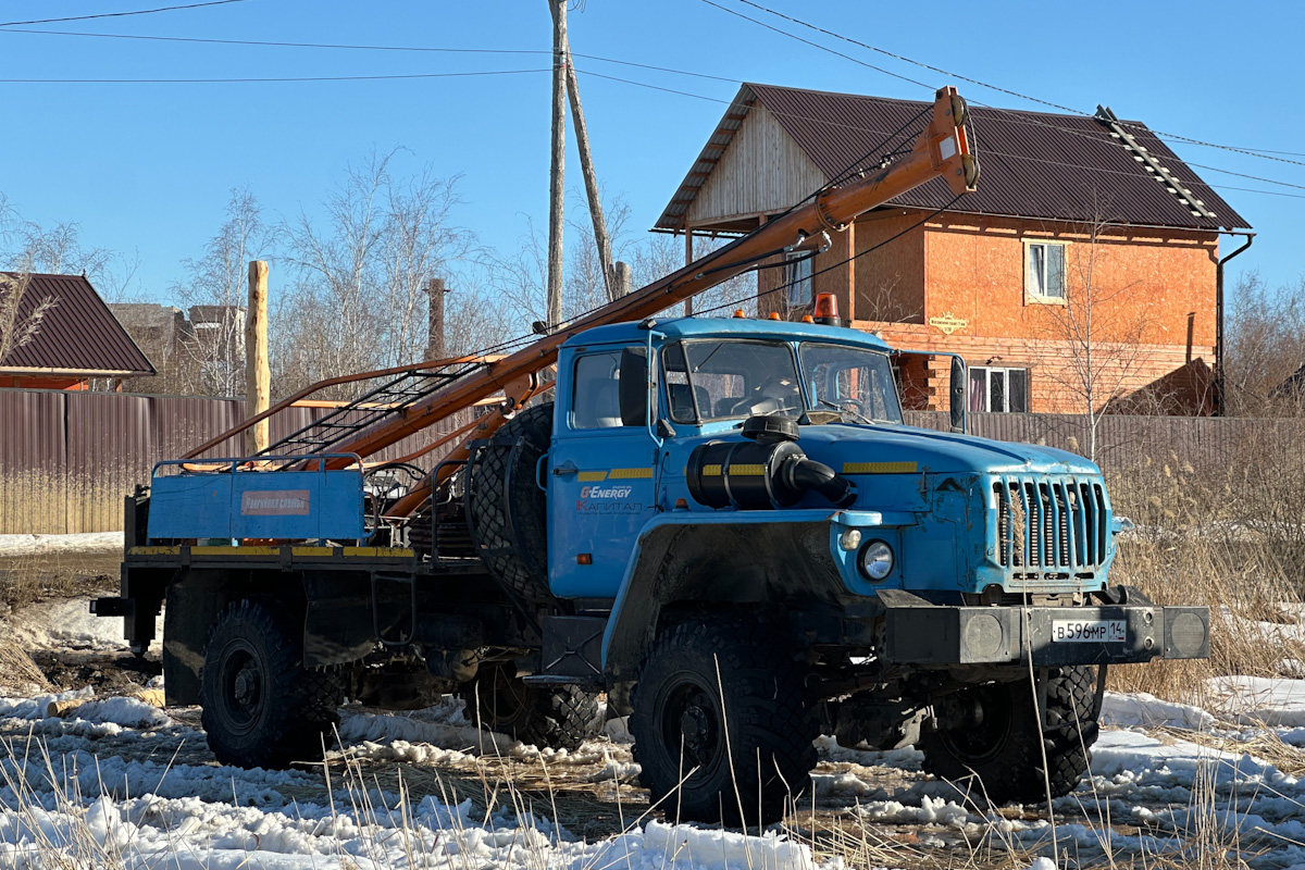 Саха (Якутия), № В 596 МР 14 — Урал-43206-71