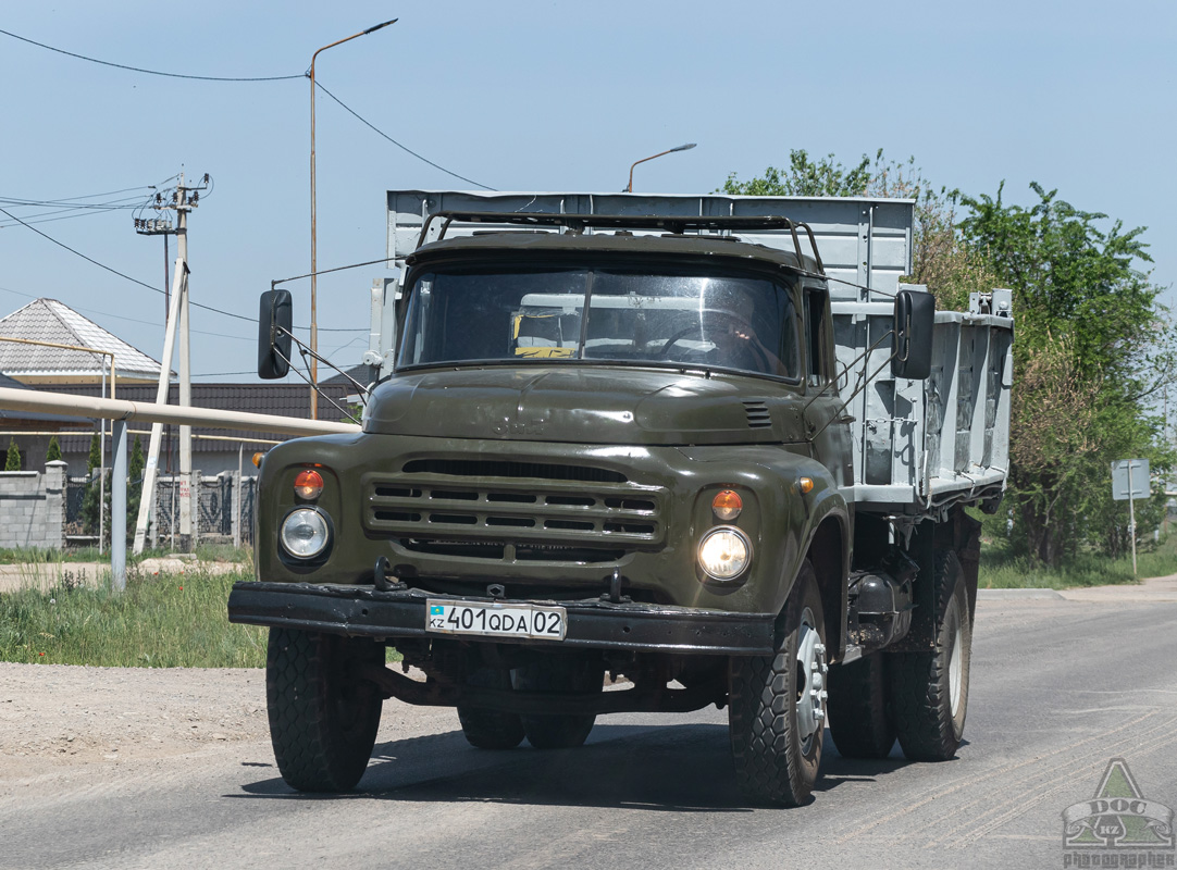 Алматы, № 401 QDA 02 — ЗИЛ-495710