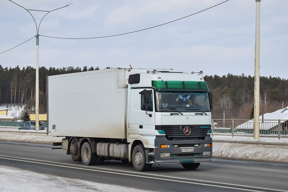 Алтайский край, № М 793 РН 152 — Mercedes-Benz Actros ('1997) 2540 Алтайский край, № М 793 РН 152 — Mercedes-Benz Actros ('1997) 2540