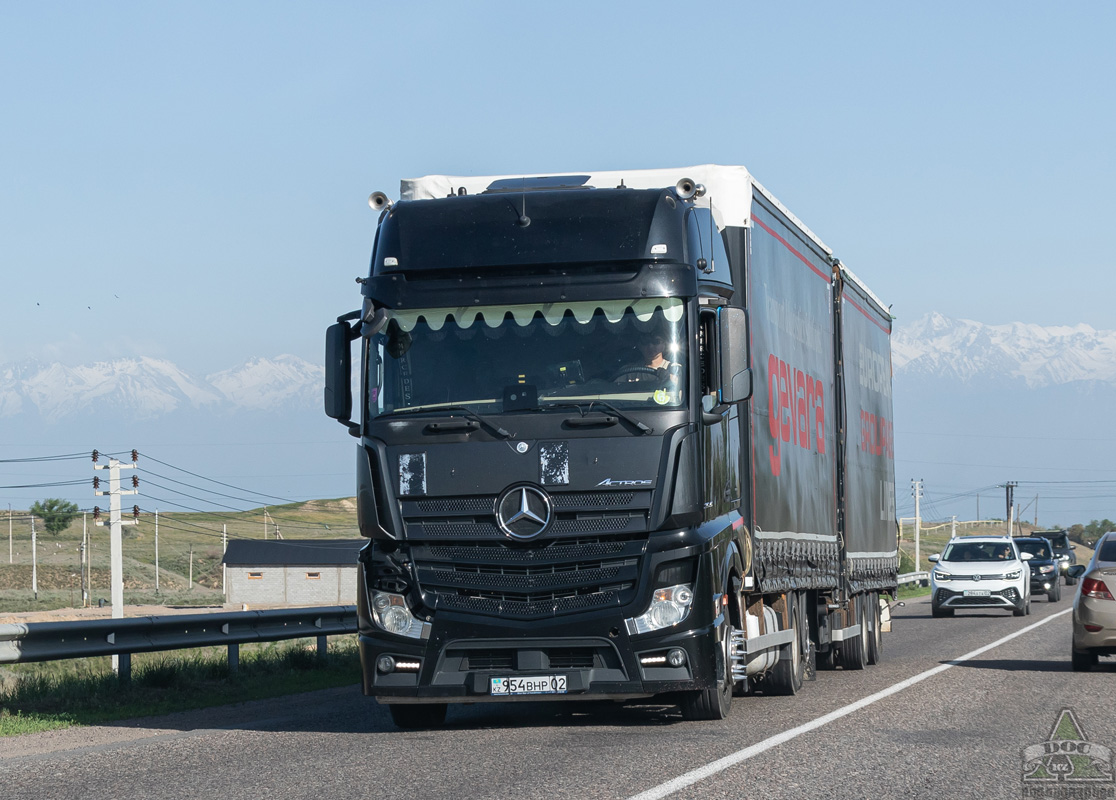 Туркестанская область, № 954 BHP 02 — Mercedes-Benz Actros ('2011) 2545