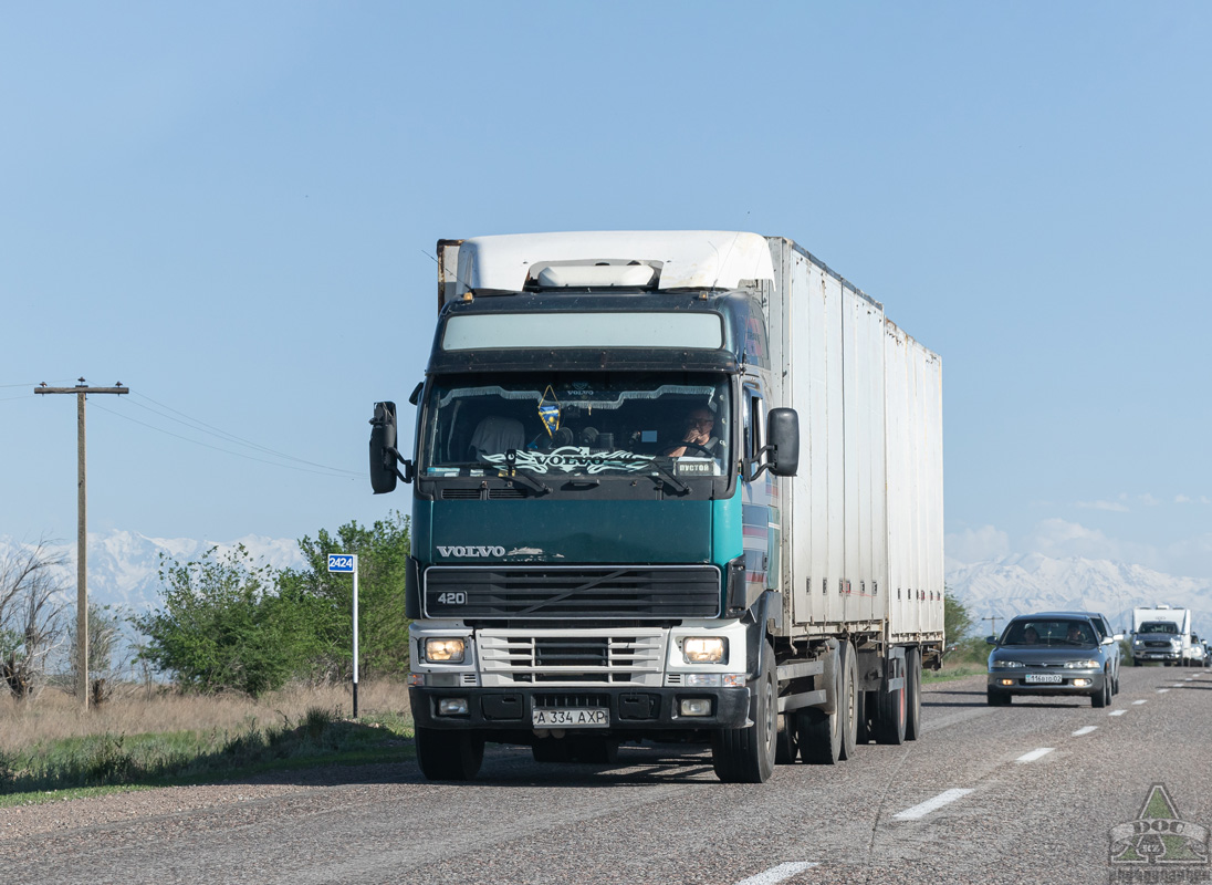 Алматы, № A 334 AXP — Volvo ('1993) FH12.420