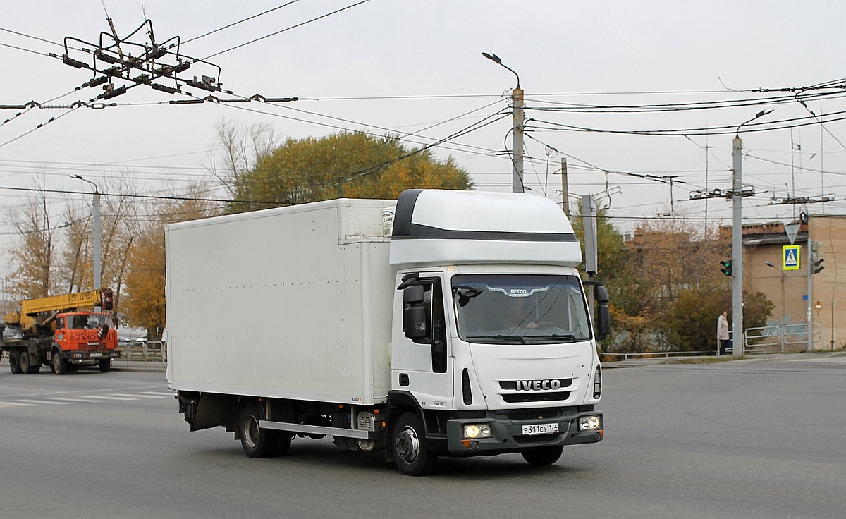 Челябинская область, № Р 311 СУ 174 — IVECO EuroCargo ('2008)