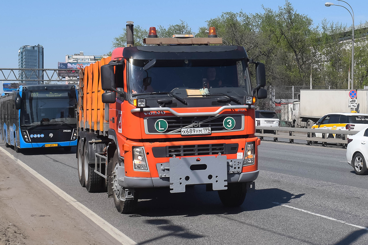 Москва, № Х 689 УМ 199 — Volvo ('2002) FM12.400