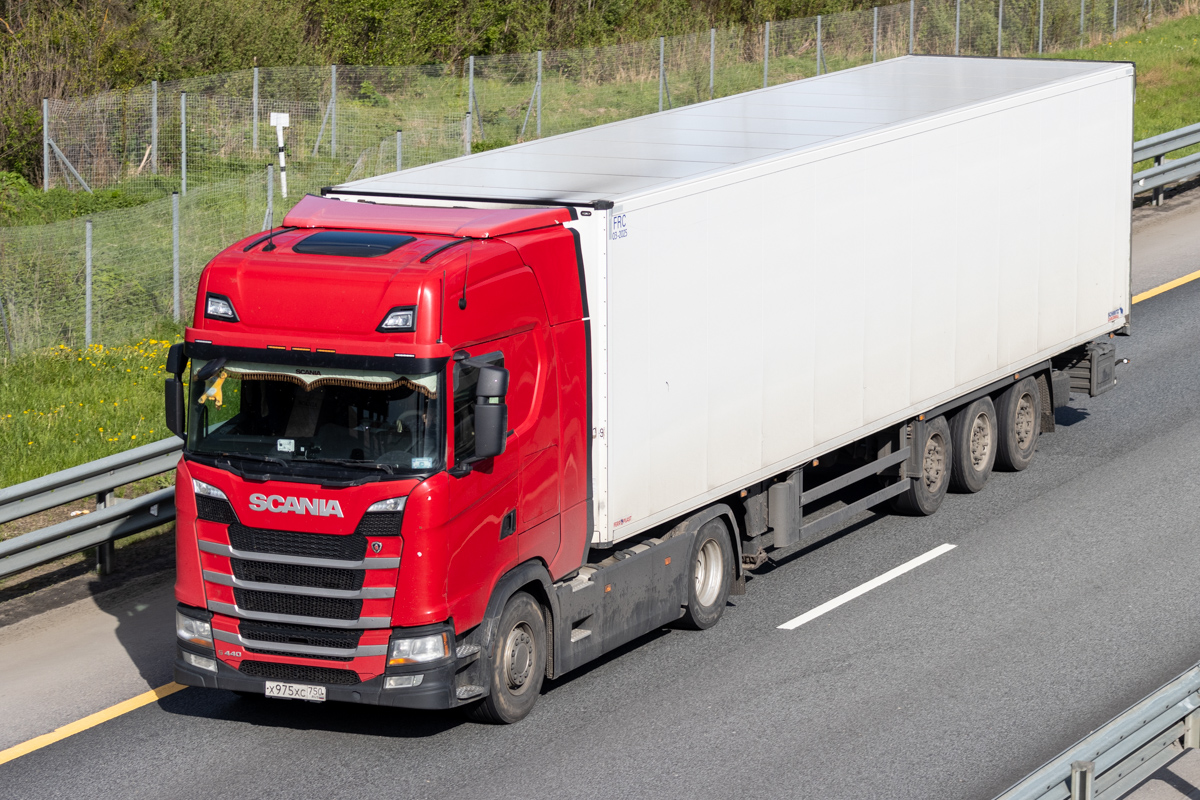 Московская область, № Х 975 ХС 750 — Scania ('2016) S440