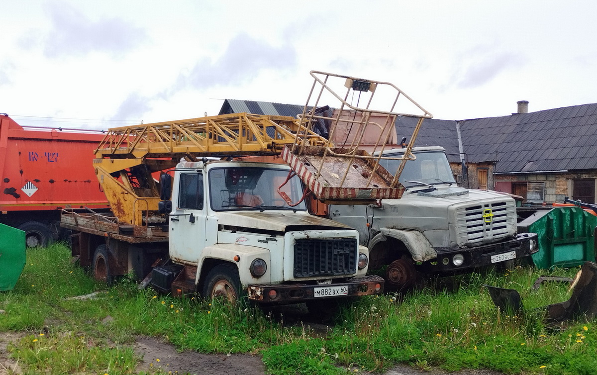 Псковская область, № М 882 ВХ 60 — ГАЗ-3309