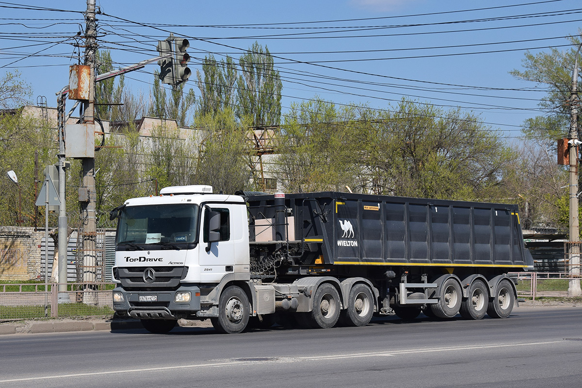 Волгоградская область, № Е 676 УК 134 — Mercedes-Benz Actros '09 2641 [Z9M]