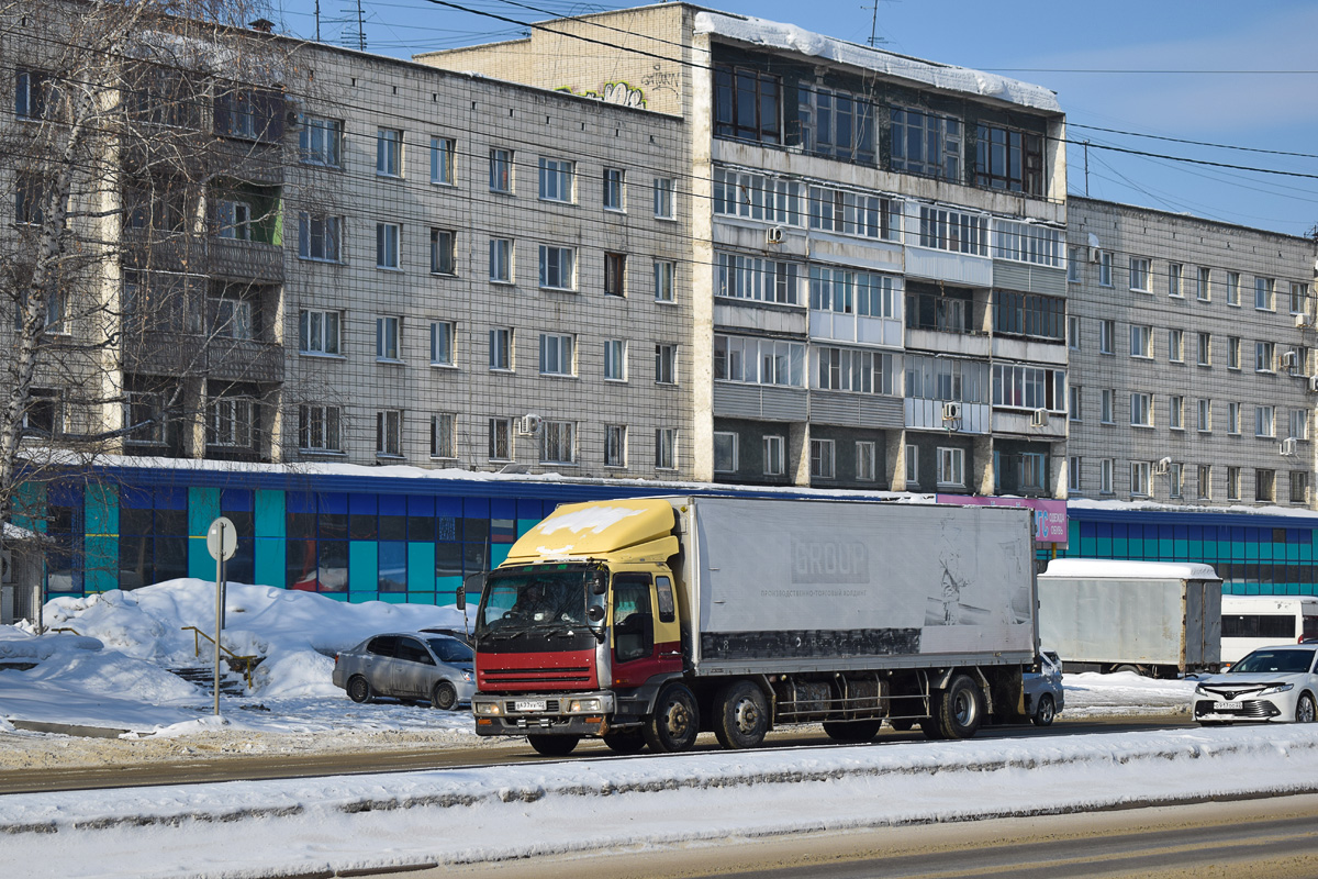 Алтайский край, № В 677 ХХ 122 — Isuzu Giga (общая модель) Алтайский край, № В 677 ХХ 122 — Isuzu Giga (общая модель)