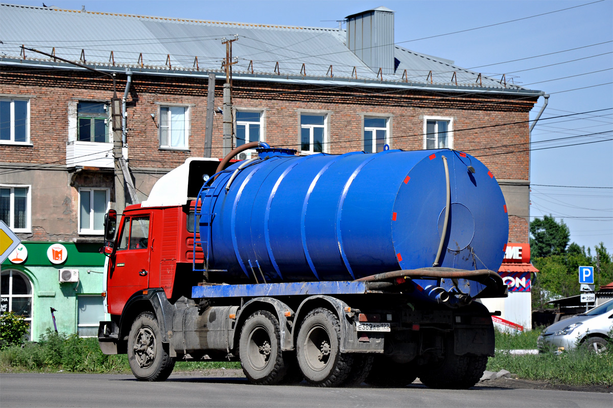 Алтайский край, № Е 382 АВ 122 — КамАЗ-5410