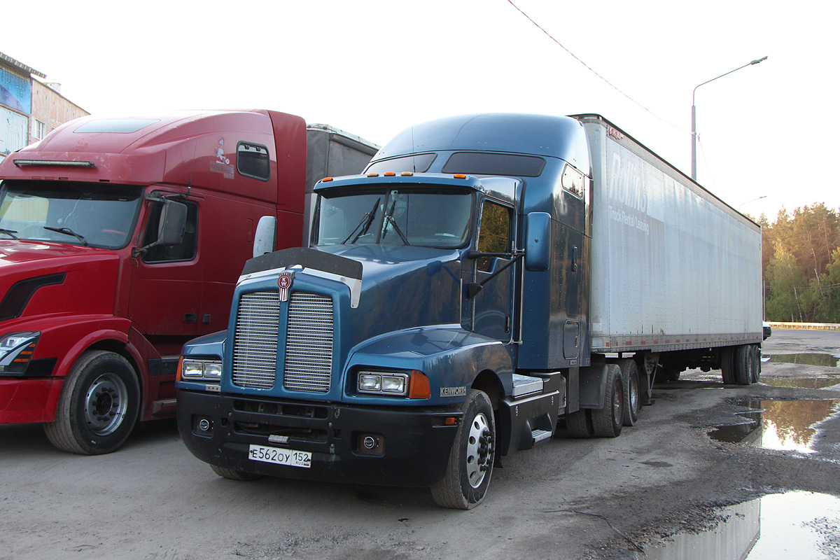 Нижегородская область, № Е 562 ОУ 152 — Kenworth T600