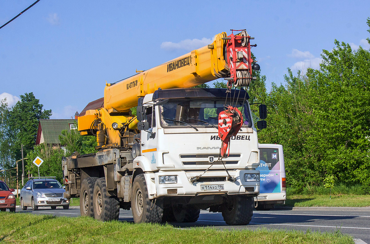Свердловская область, № К 114 ХО 196 — КамАЗ-43118-50