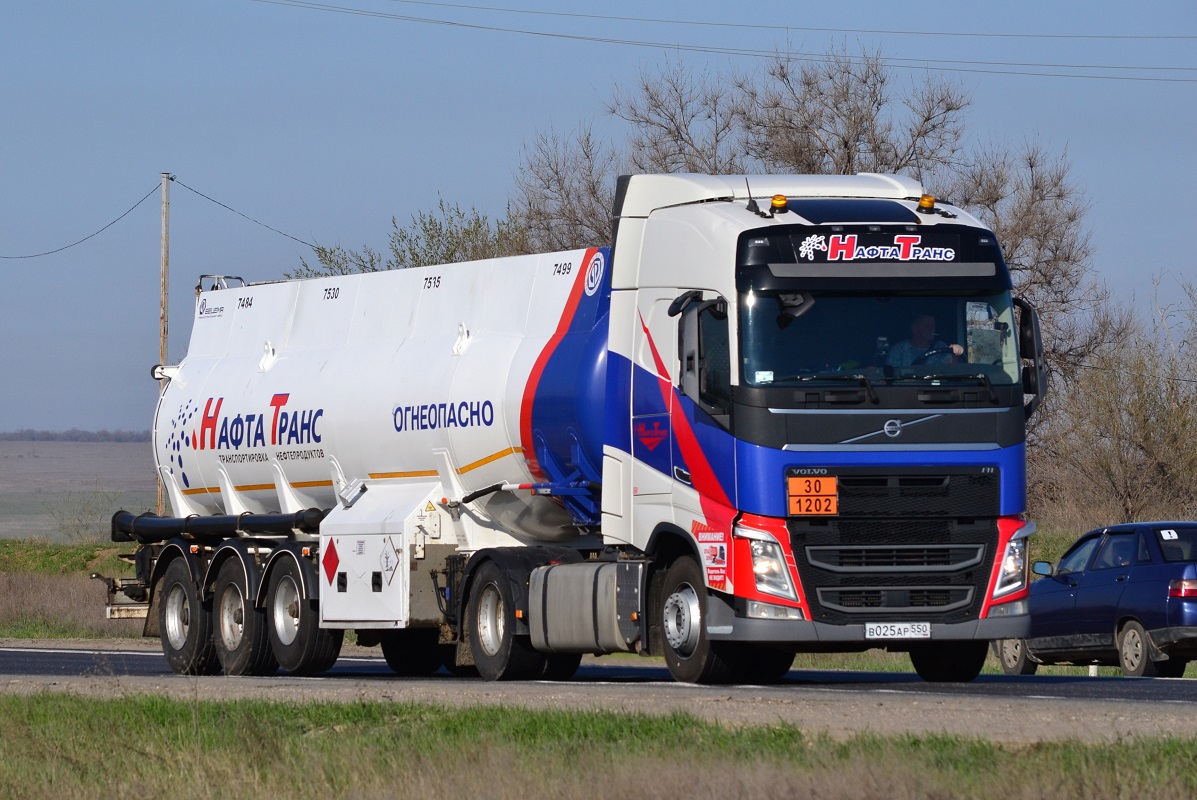 Московская область, № В 025 АР 550 — Volvo ('2012) FH.460 [X9P]